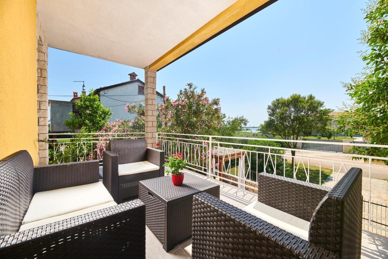 Belvedere Apartments Umag Exterior photo