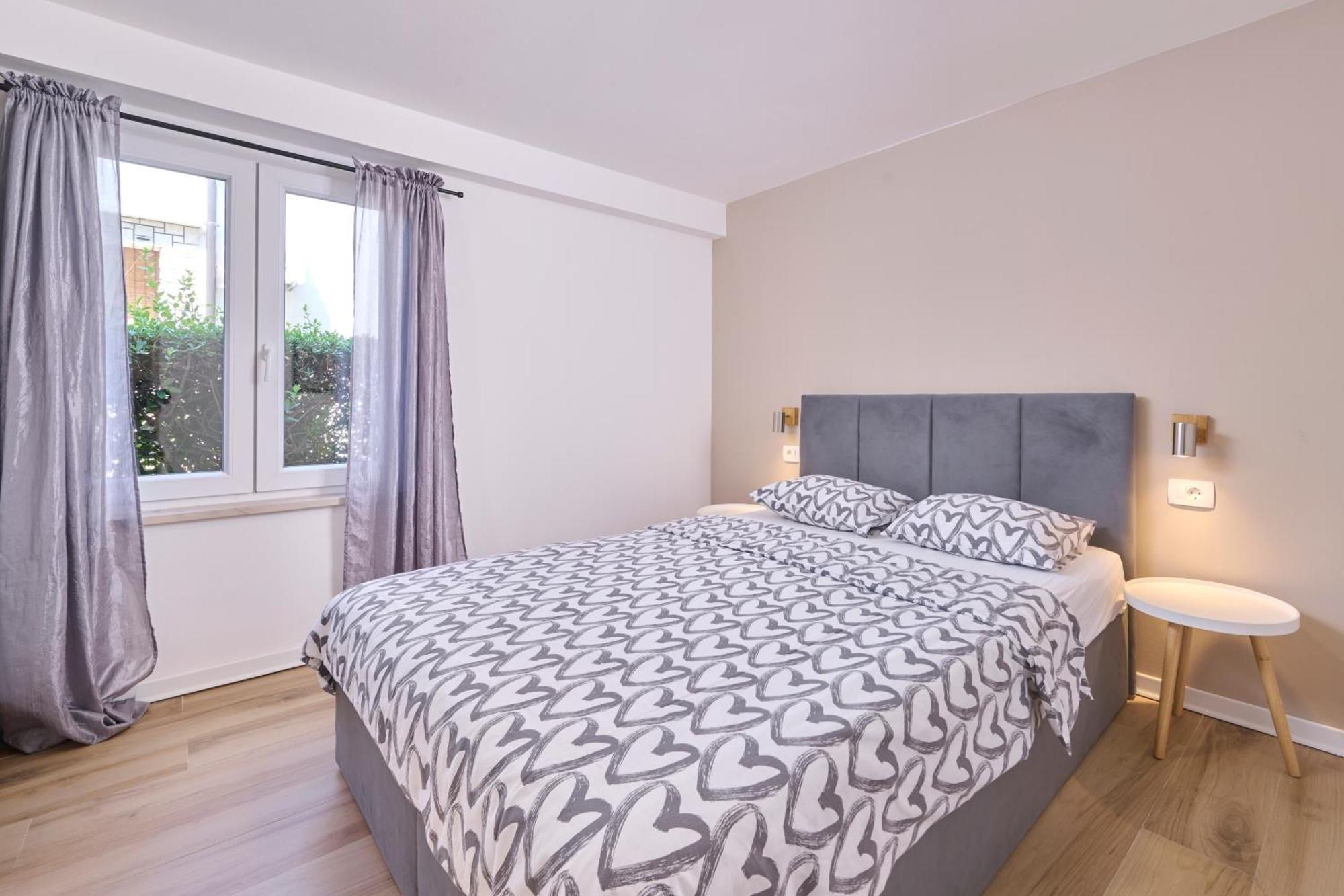 Belvedere Apartments Umag Exterior photo